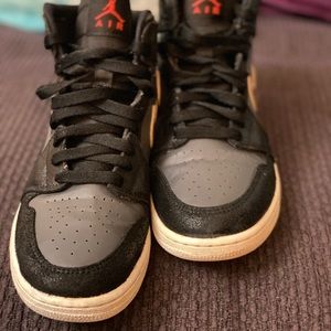 Rose Gold Jordan 1s❤️